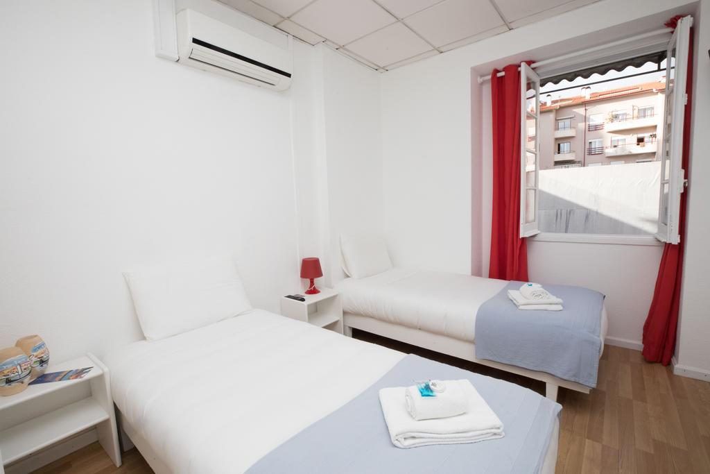 Peters Guesthouse Aveiro Exteriör bild